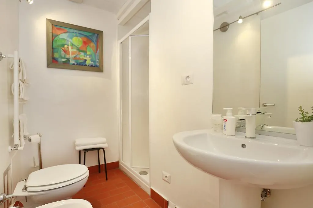 Lucretia House Otel Floransa İtalya