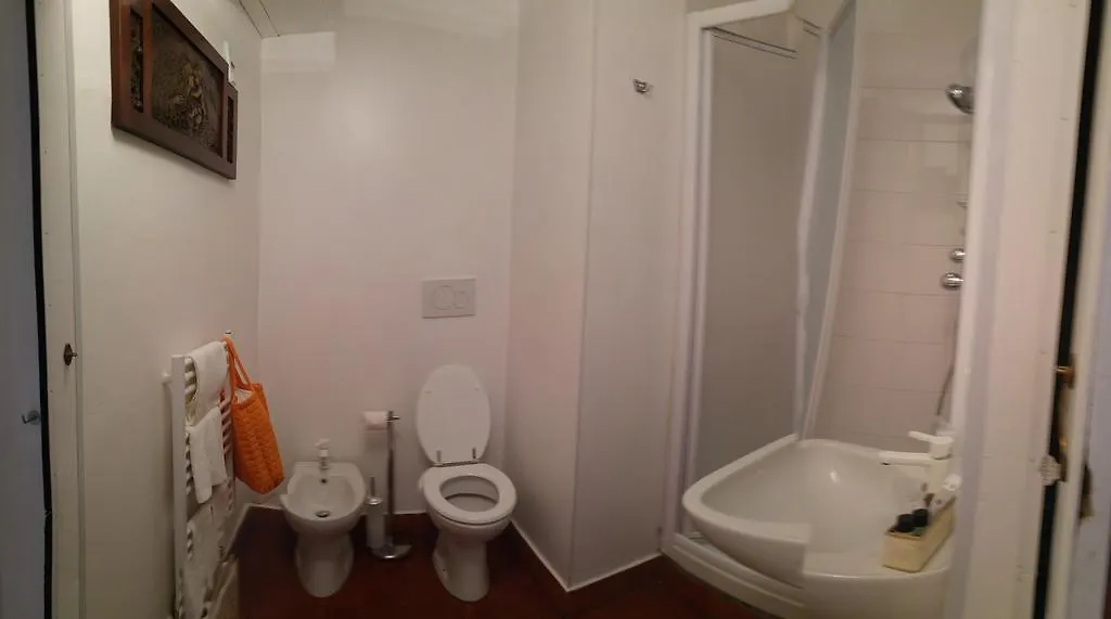 Lucretia House Otel Floransa Konukevi